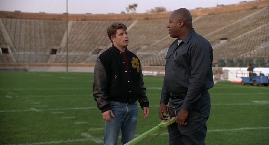 Rudy 1993 BluRay [Hindi + English] 480p, 720p ESub Screenshot