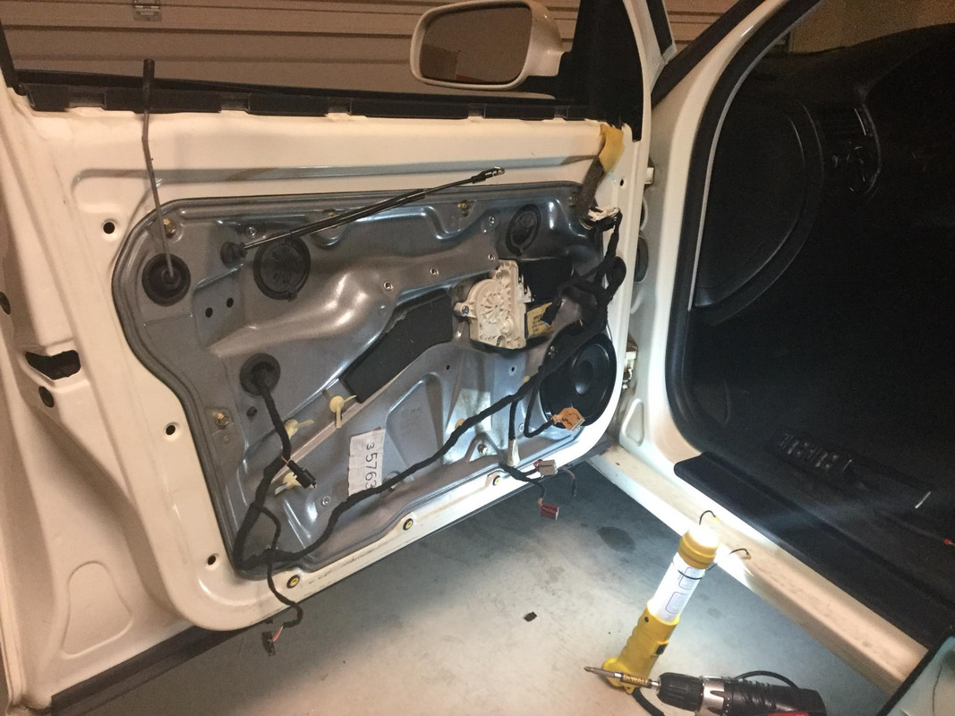 JETTA FUEL DOOR 1 — Postimages