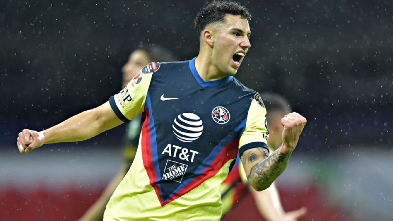 Jugador del América abandonó entre risas el Estadio Azteca ¿Lo perdonarán?