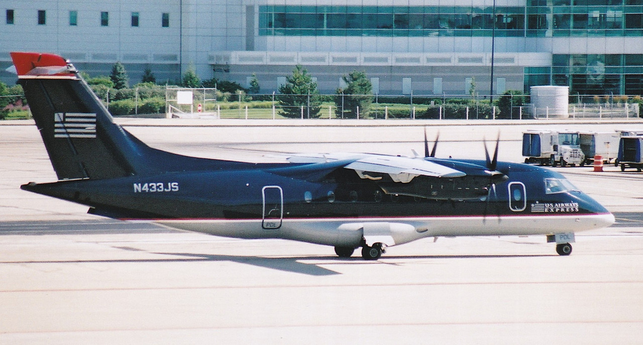 CVG Cincinnati N433JS 2000 (4)