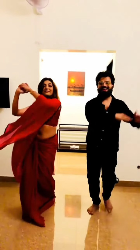 Durga Krishna Sexy Rare Navel Show In Red Saree 