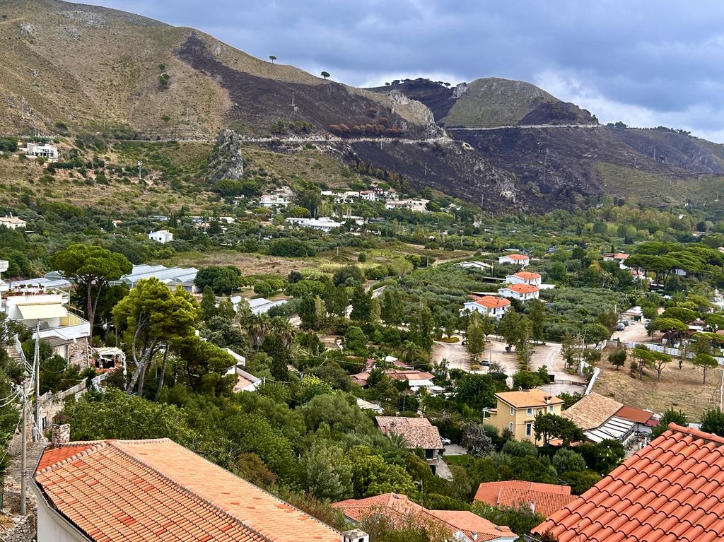Жаркий сентябрь на побережье Тирренского моря. Жаркий сентябрь на побережье Тирренского моря.