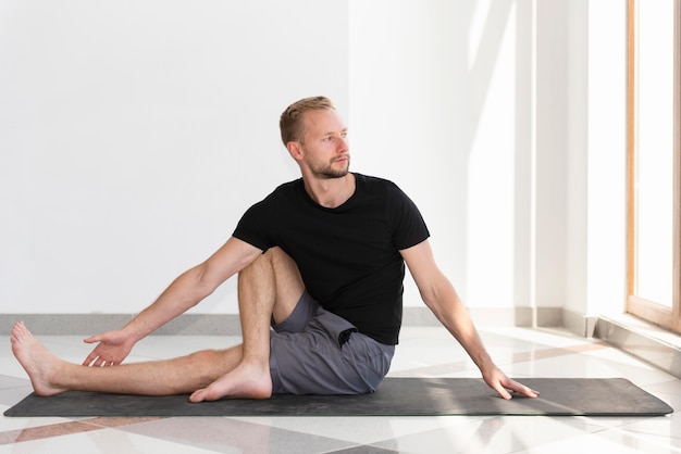 Traditional yoga dress for men