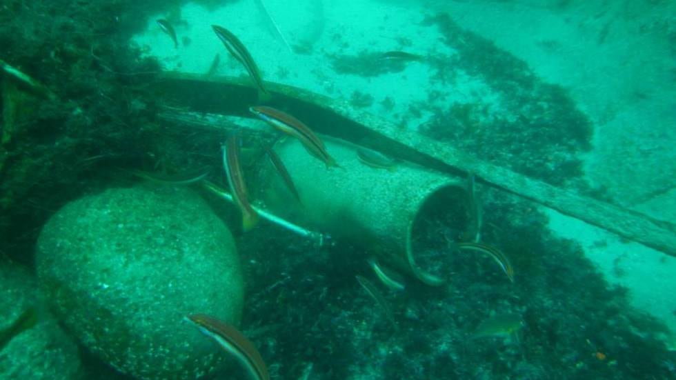 Restos del U966 frente a Estaca de Bares