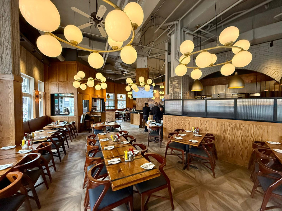 Interior Bullseye Restaurant Mont Tremblant