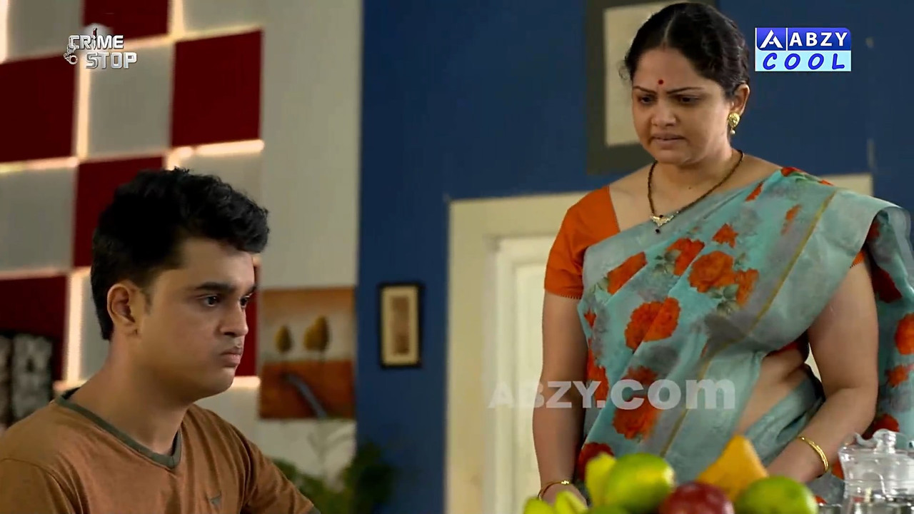 Anuya bagath hot in saree.mkv_snapshot_00.09.430