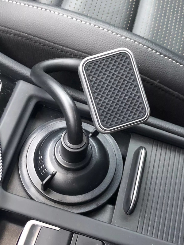 0C0EE47B-83F7-466C-A6CF-406710F8B561