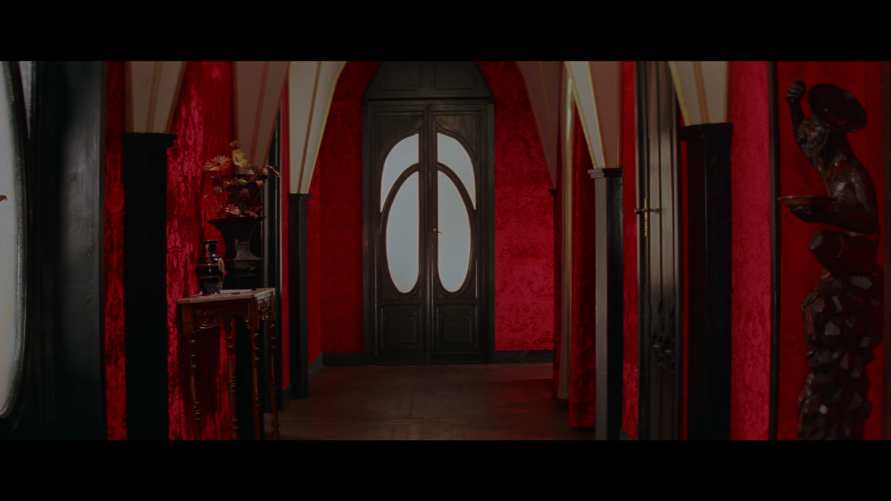 [Obrazek: Suspiria-1977-9.png]