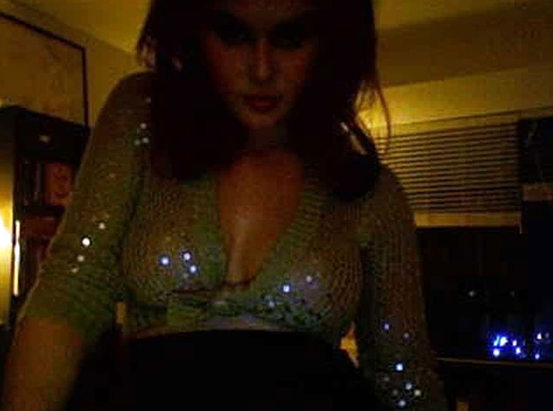 Renee-Olstead-nude-Scandal-Post-21