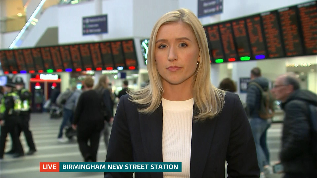 ITV Evening News_20220419_18301930.ts_snapshot_00.23.44.774