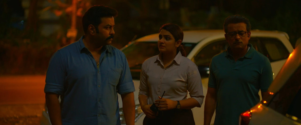 Dheeram 2025 WebRip [Hindi + Malayalam] 480p 720p ESub Screenshot