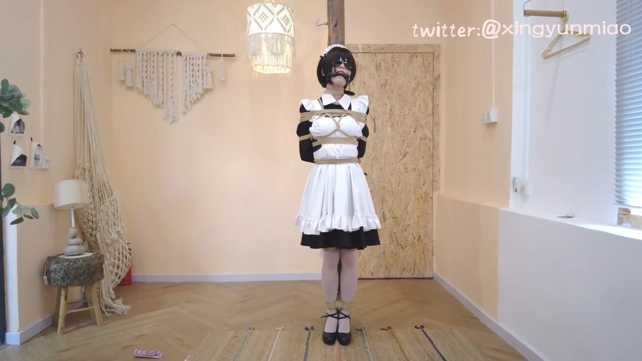 鹿角与猫爪 高跟白丝吊带袜女仆.mp4_20210810_090124.301