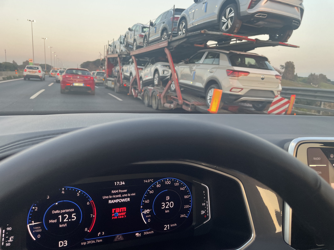 0FCCE73E-AEF5-4EF5-BE4D-A6627B0BDD4A