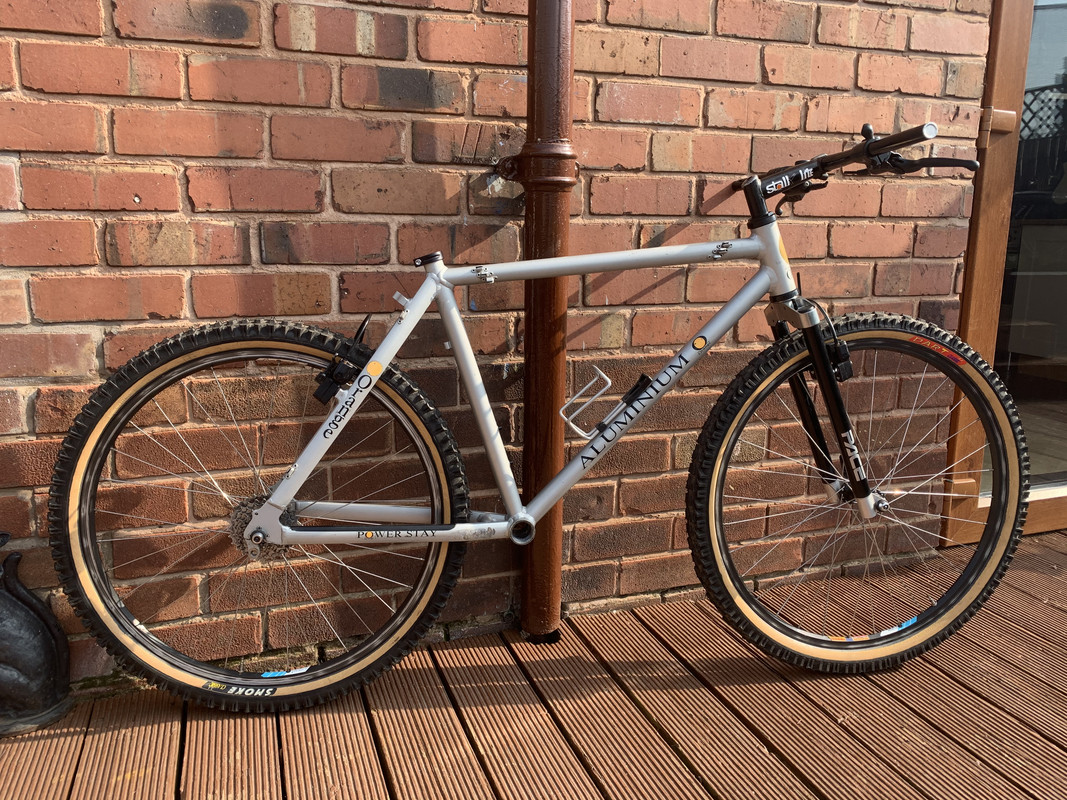 9E5D931B-5EC5-4668-8EAE-5DA18EE44C22