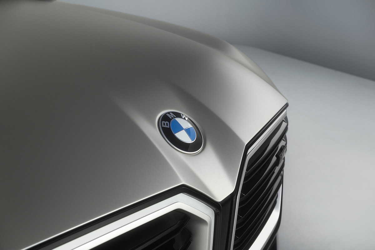 P90445546_highRes_bmw-concept-xm-studi