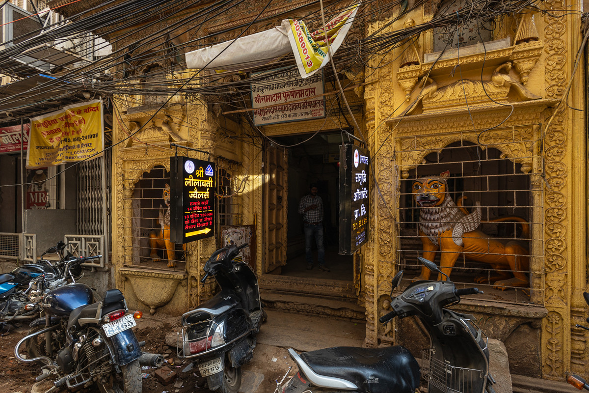 2024-India-Varanasi-10.jpg