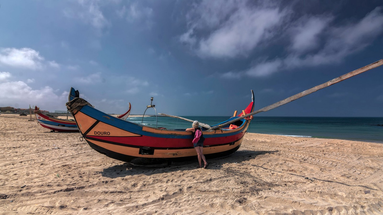 multi-boat-woman.jpg