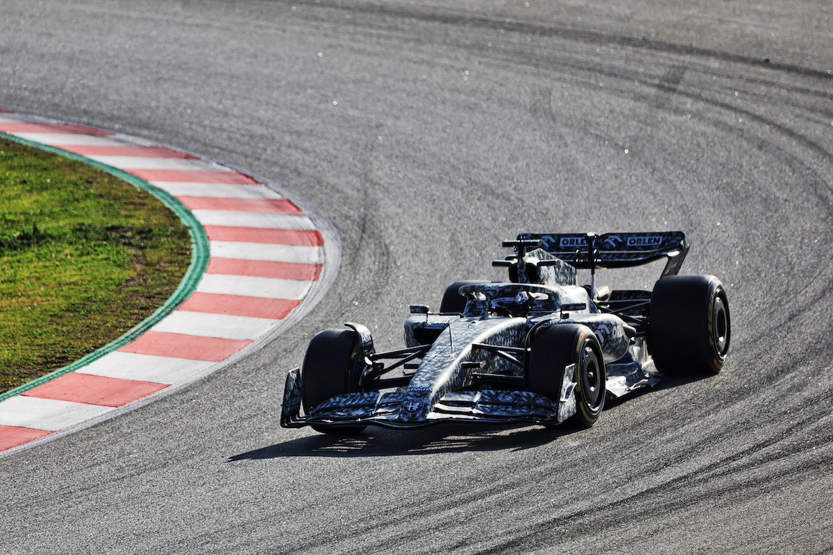 [Imagen: f1-test-barcellona-day-2-gallery-fotografica-96.jpg]