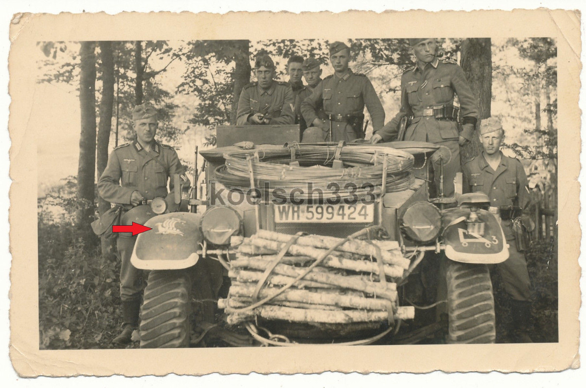 Foto Morris Commercial Beute Jeep Kennung 110. ID Panzerjäger Ab