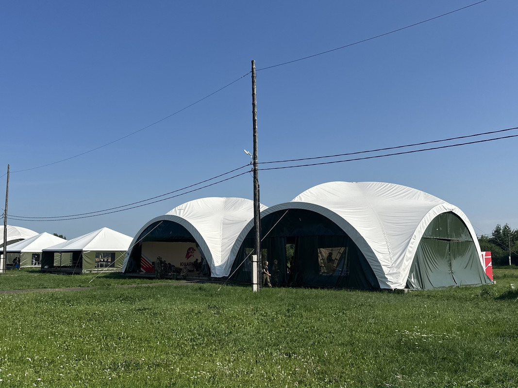 Шатер на площадке