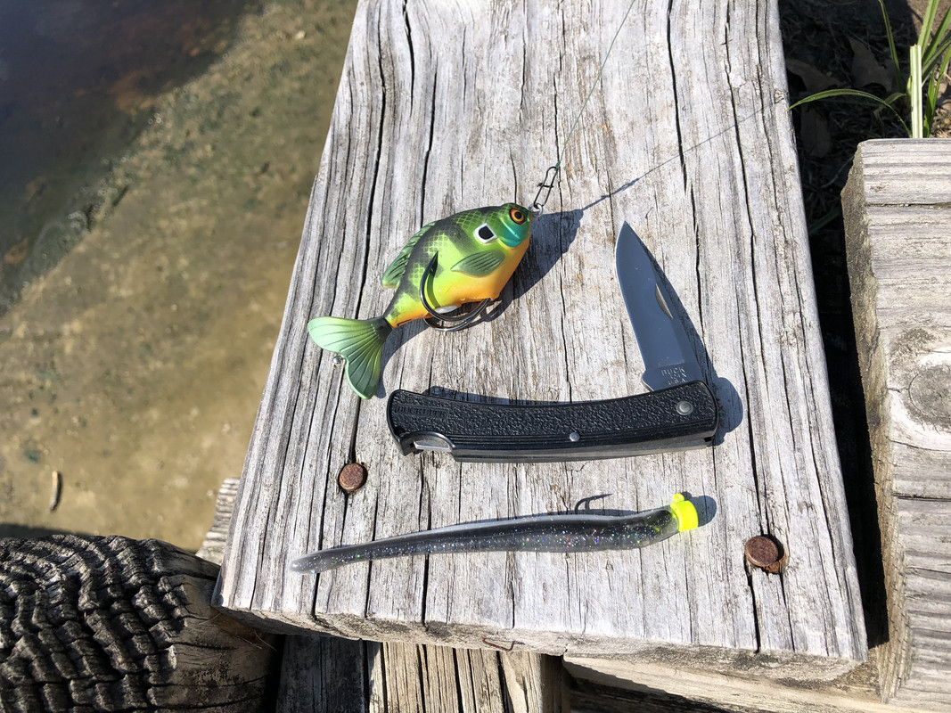 Buck-424-X-Bucklite-1990-with-bass-lures.jpg