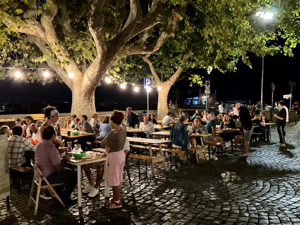 Жаркий сентябрь на побережье Тирренского моря. Жаркий сентябрь на побережье Тирренского моря.