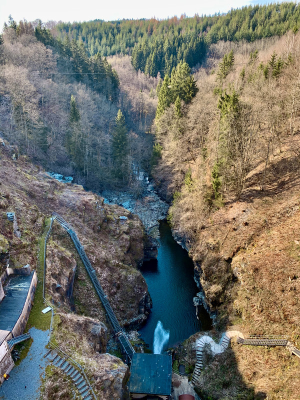 A51C07B6-67D4-45E2-8475-5AC629B4A2E4_1_201_a