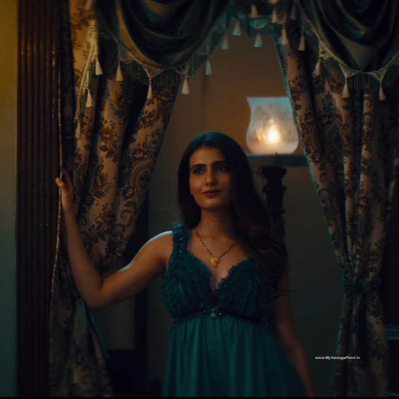 actress-fatima-sana-shaikh-nighty-look-in-ajeeb-daastaans-2022