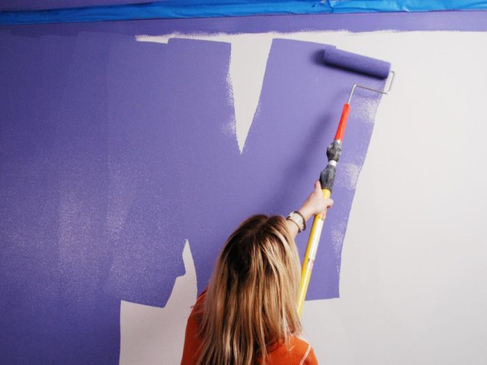 как правильно красить стены латексной краской