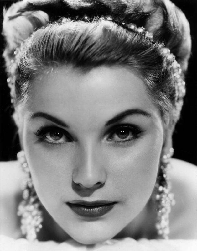 debra_paget_221