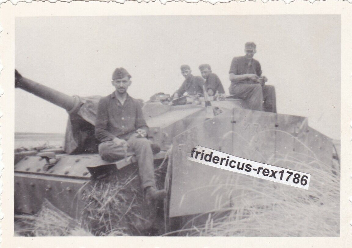 Foto Sturmgeschütz StuG Sturmartillerie Panzerjäger Jagdpanzer Seitenschürze