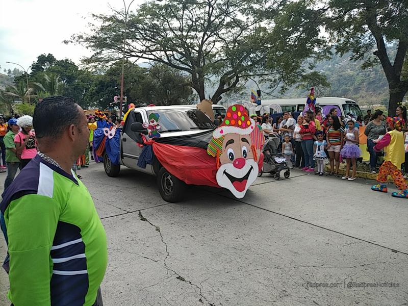 (Imágenes) Trujillanos disfrutaron del desfile de carnaval escolar 2019 IMG-20190228-145743