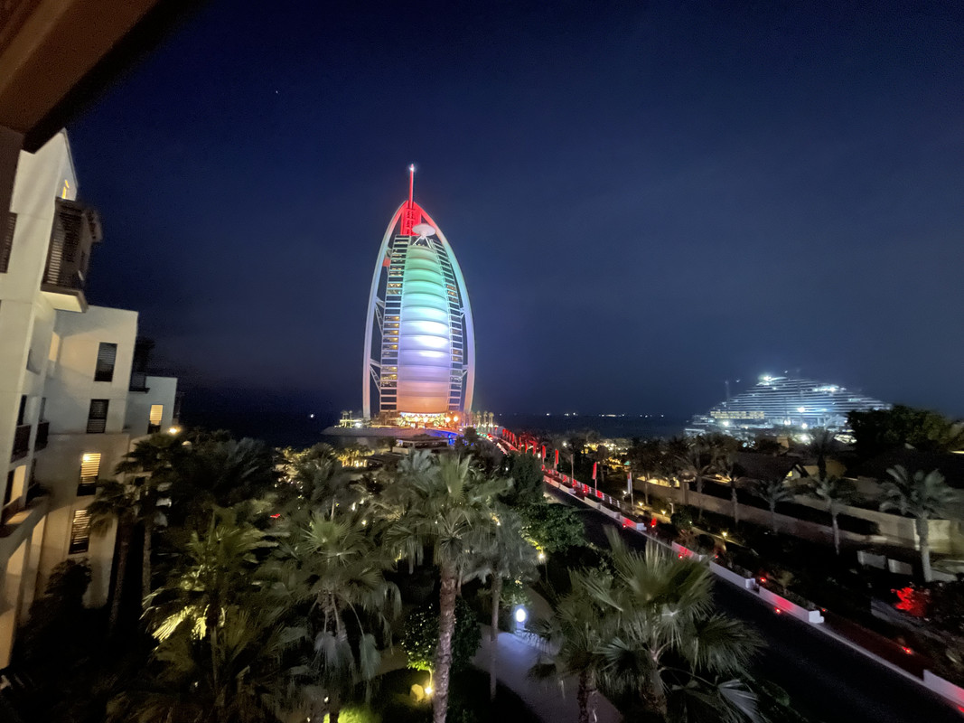 B06F016E-A61B-4ED5-BBBF-CBB76993010A