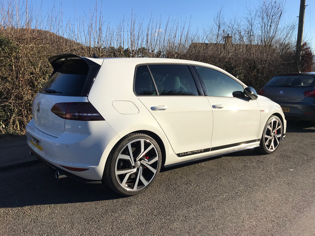 4AD27350-4344-4976-BB54-9A7E9C0B945D