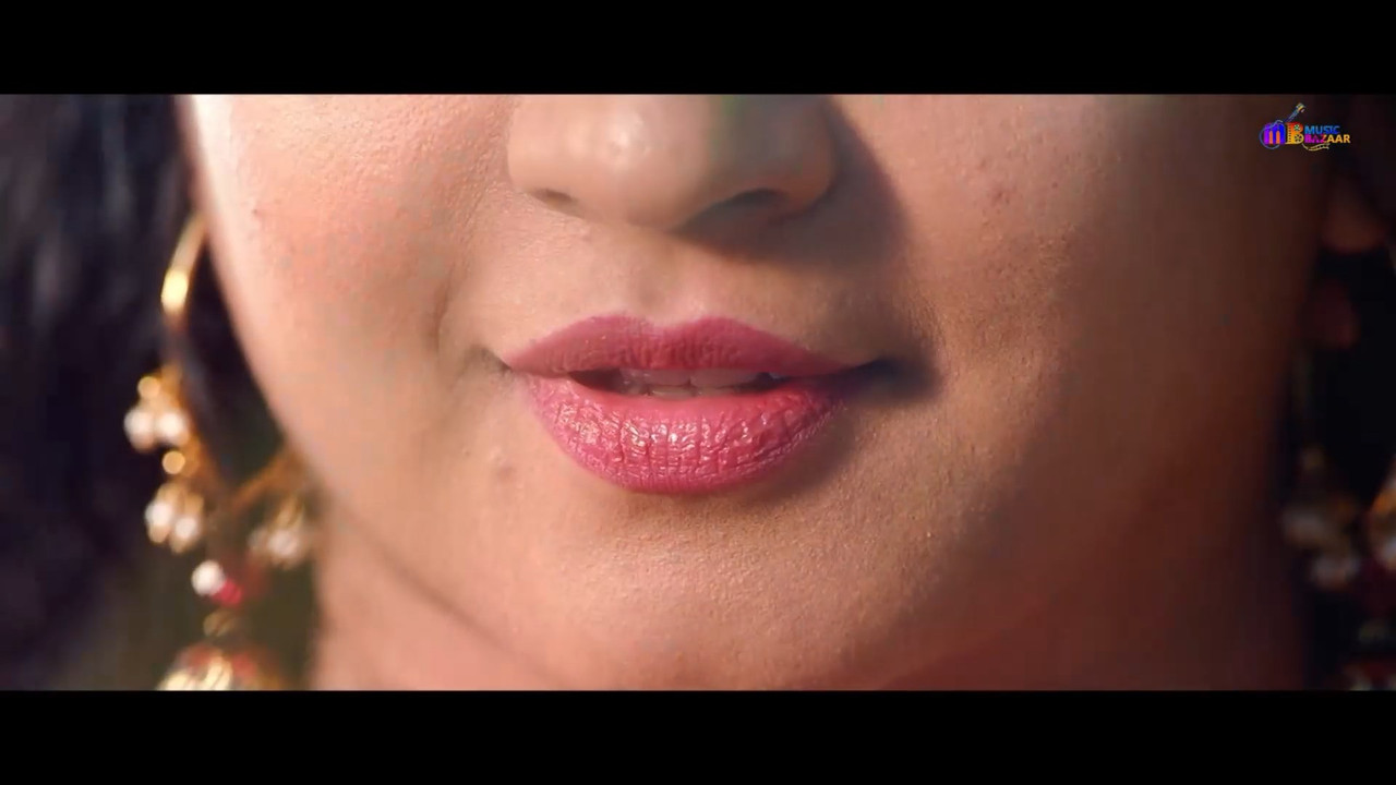 Shubha Poonja  Hot Scenes from an old tulu movie.mp4_snapshot_05.34.254