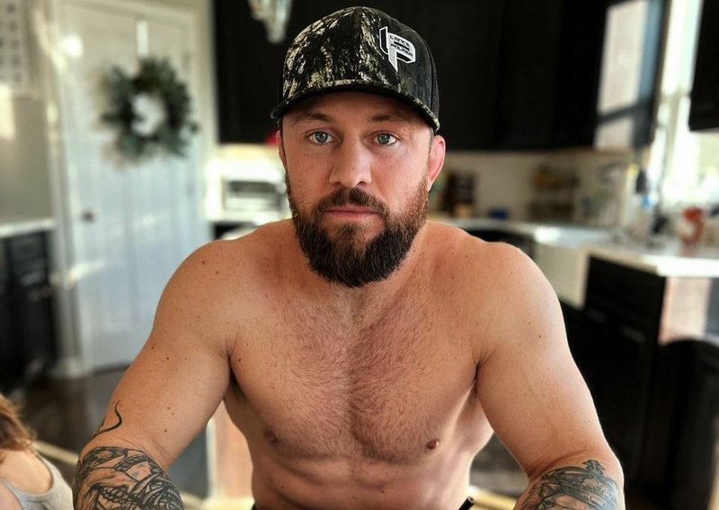 Бивш шампион на PFL подписа с чеченската ACA