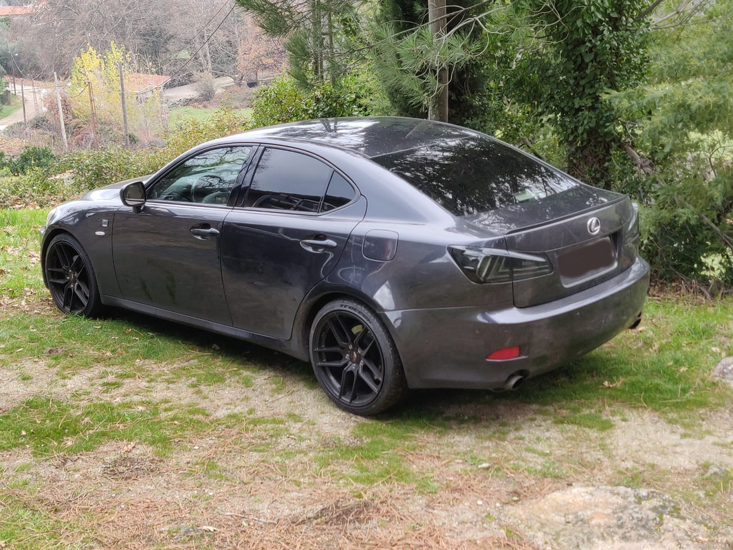 Lexus_Llantas_Vland