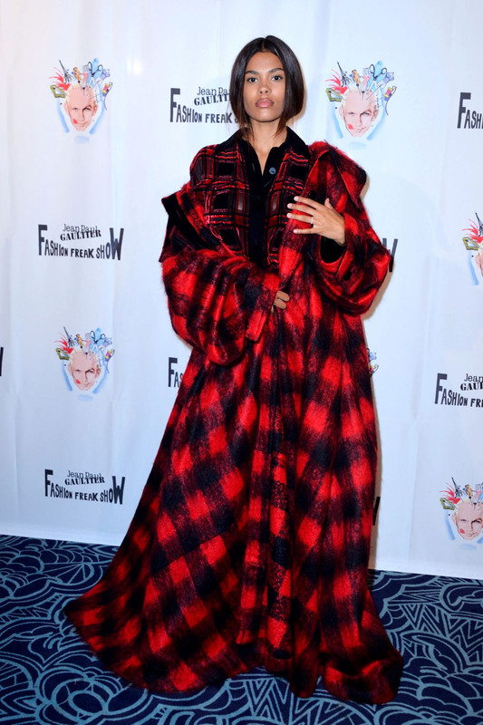 tina-kunakey-at-givenchy-show-at-paris-fashion-week-09-30-2018-0