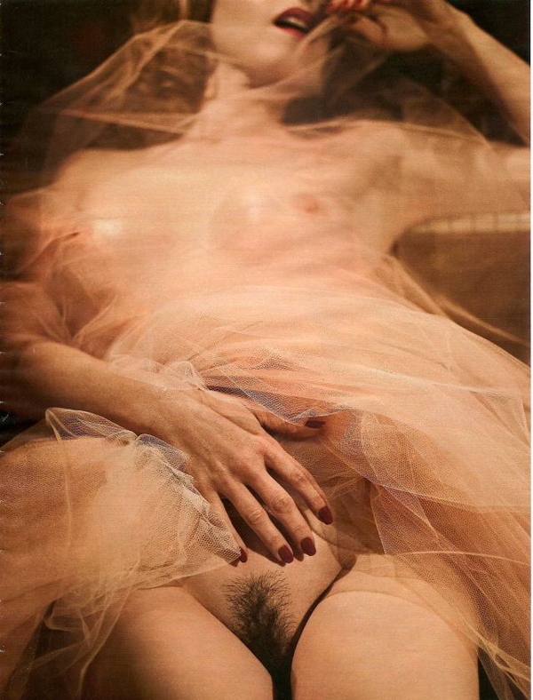 Leona Cavalli Pelada na Playboy