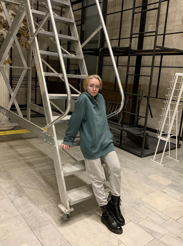 438C2EE4-79E9-48B5-8297-3DDBB4E69BA4