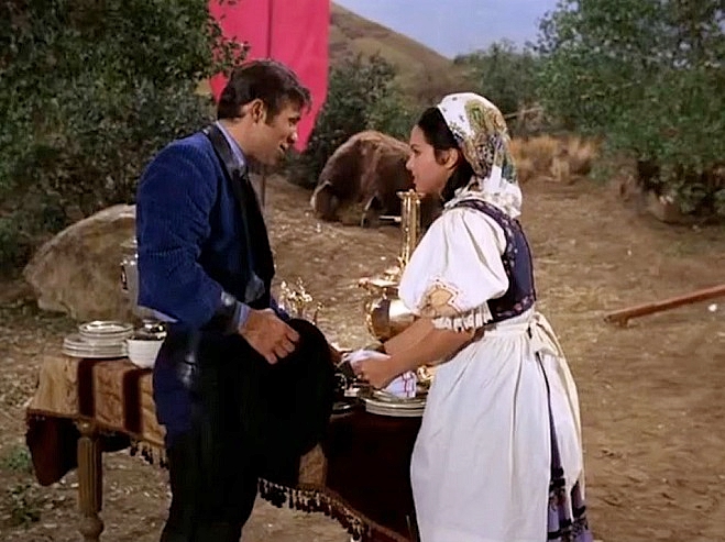 WILD-WILD-WEST-ALIZA-GUR-1-A-FOTOR.jpg