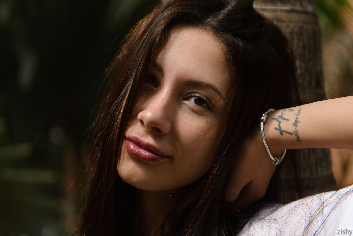 full_003_1102251143152350