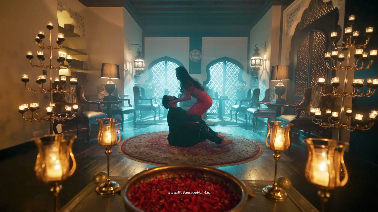 171Esha Gupta Hot in Aashram Web Series