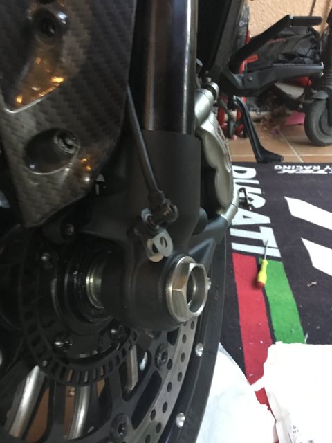 D0AA125E-2222-48A3-979B-000202368D7B