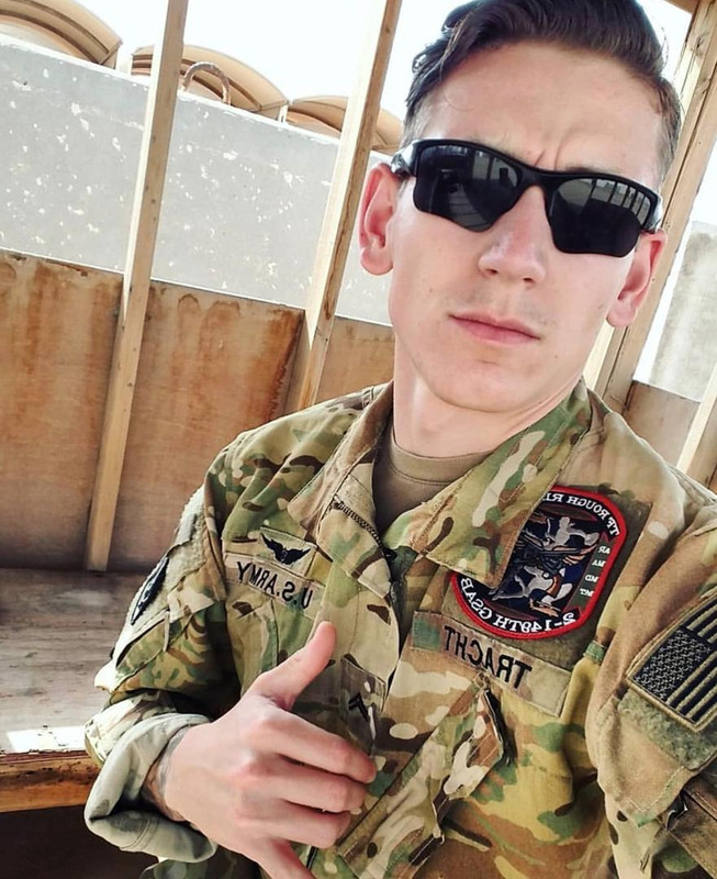 9ED7B2A5-773A-4B09-8A86-0089B1D3309C