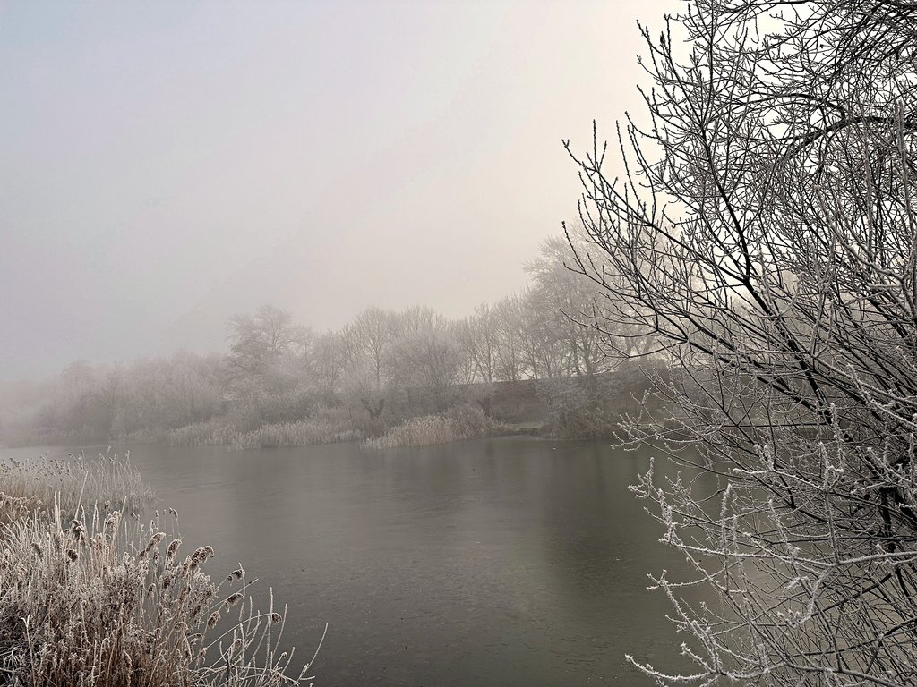 icy-lake-jan-2023-HD.jpg