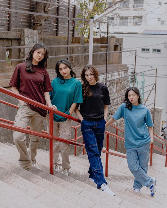 Erigo, merek lokal yang punya kaos untuk liburan.