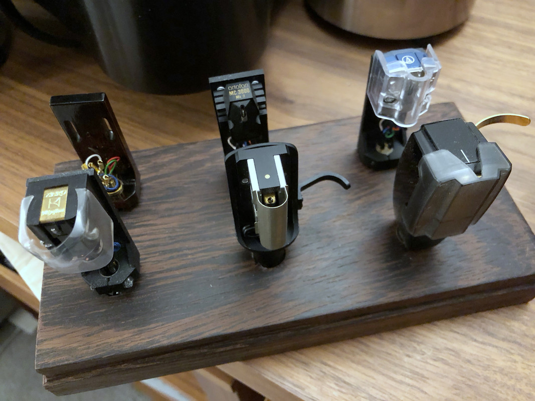 AC5F6FE9-45A7-4BDA-AD41-38B1B76A9601