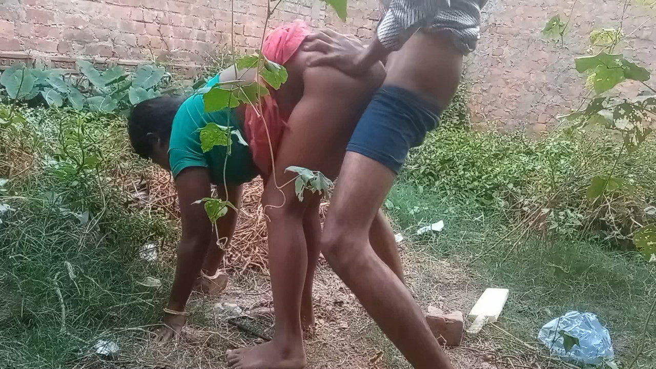 Image: Indian-desi-real-sex-in-outdoor-forest-D...hot-02.jpg.