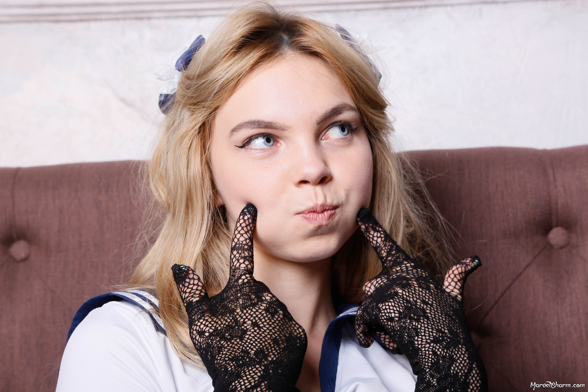 MarvelCharm_Rebecca-School-Girl-126